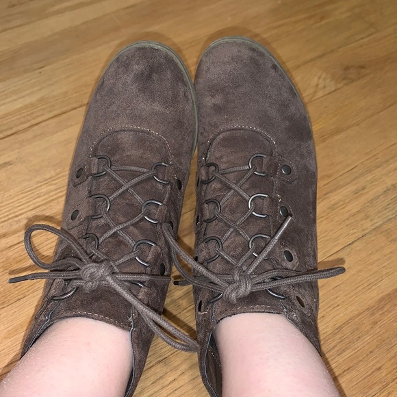 Brown wedges - Picture 1 of 2
